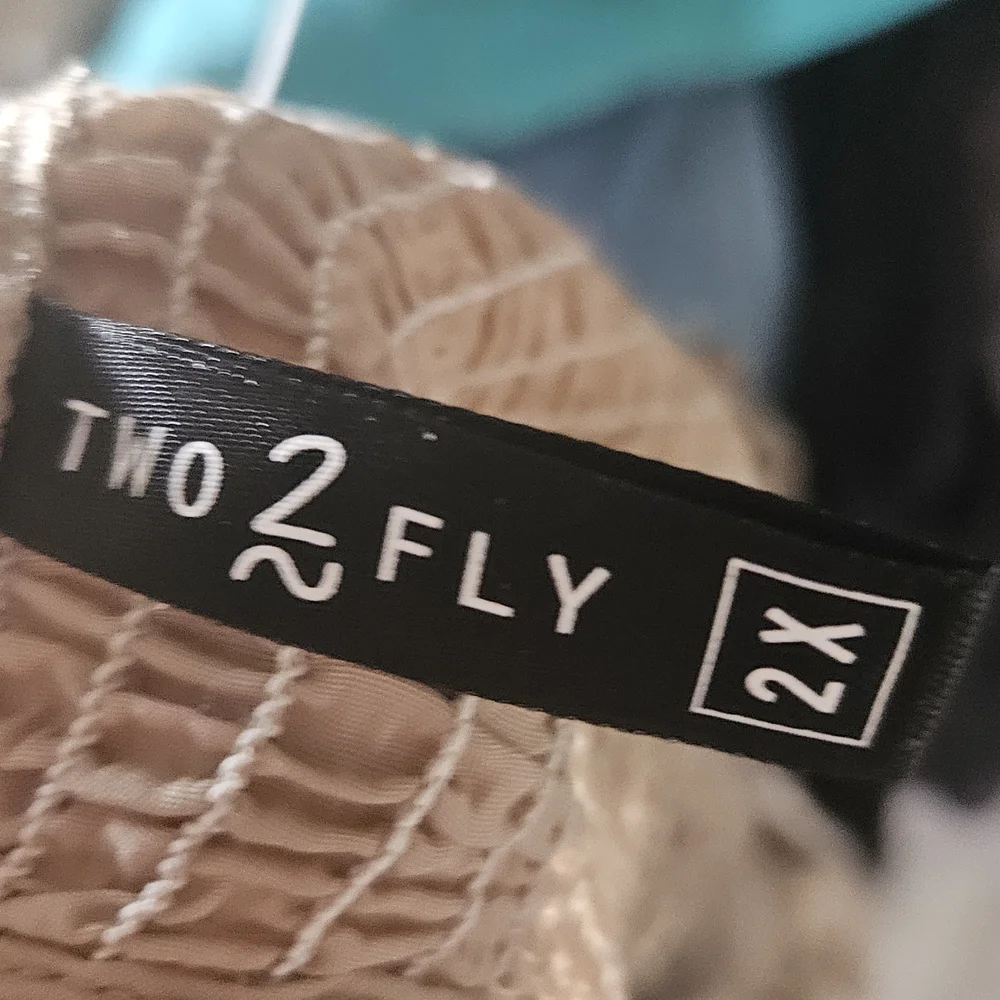 TWO FLY CO AZTEC AND BEIGE SHIRT - Picture 2 of 3